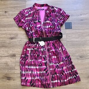 NWT Mark New York magenta, black dress with a belted waist.  Zipper  Pockets, 8